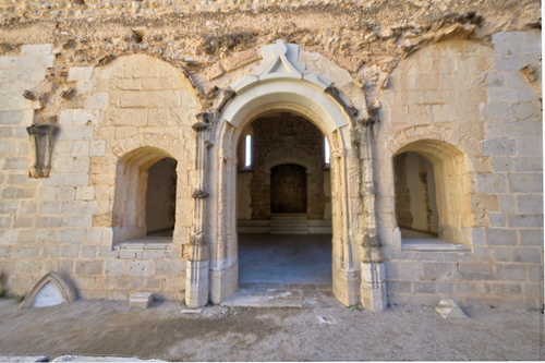 Portada sala capitular monasteio de la Valldigna, vista exterior